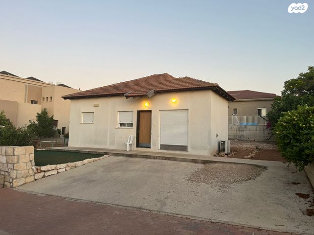 בית פרטי/ קוטג', קרית נאמנה 12, בני דקלים, בני דקלים