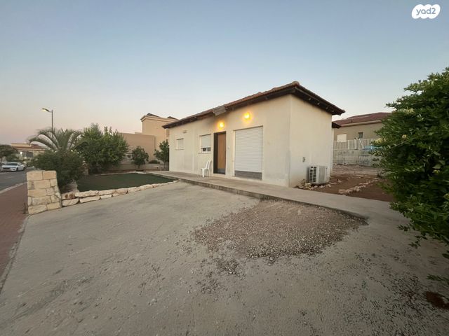 בית פרטי/ קוטג', קרית נאמנה 12, בני דקלים, בני דקלים