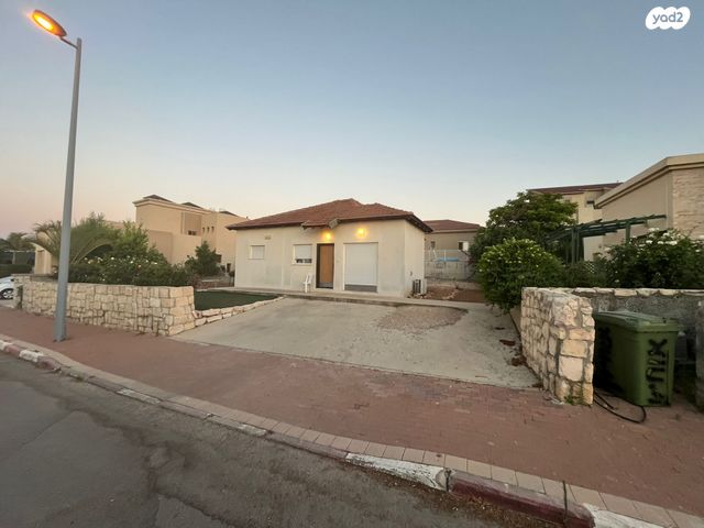 בית פרטי/ קוטג', קרית נאמנה 12, בני דקלים, בני דקלים