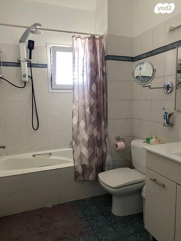 בית פרטי/ קוטג', הגולן 75, בית דגן, בית דגן