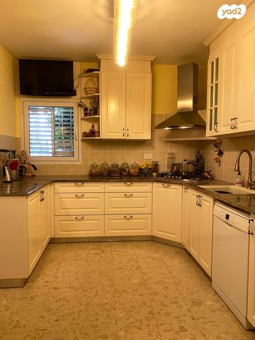 בית פרטי/ קוטג', הגולן 75, בית דגן, בית דגן