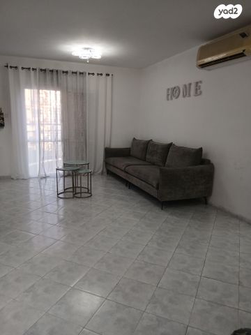 דירה, שדרות יוהנה ז'בוטינסקי 18, נווה זאב, נאות אילן, באר שבע