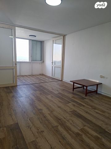 דירה, הפרחים 5, רמת בן גוריון, חיפה