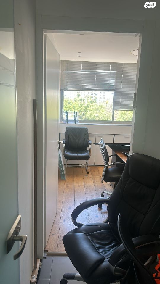 משרדים, הבנים 5, מרכז מזרחי, נס ציונה