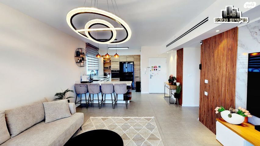 דירה, יצחק שמיר, נהריה