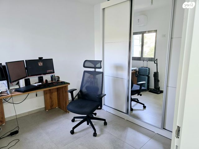 דירה, עלומים, רמת גן