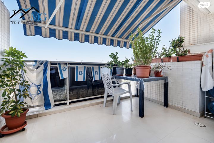 דירה, המעפילים, תל גיבורים, חולון