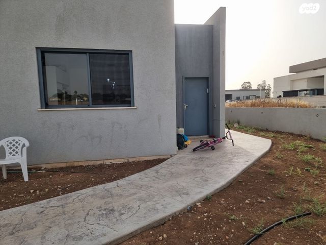 בית פרטי/ קוטג', עוצם