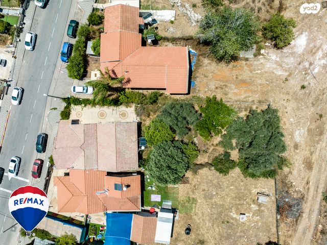 דו משפחתי, נווה שרת, זכרון יעקב