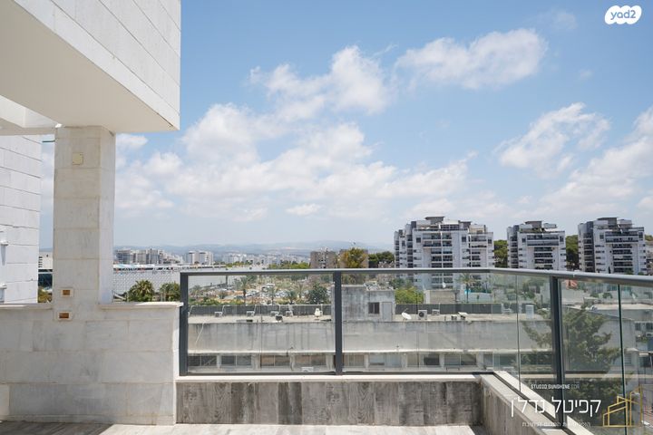 גג/ פנטהאוז, קרן היסוד, עיר, מרכז העיר, נהריה