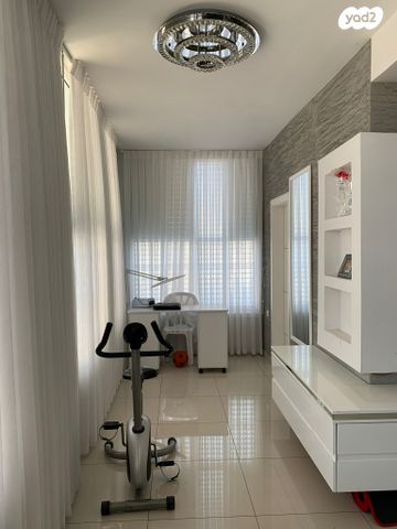 דירה, אחרון 3, קרית שלום, תל אביב יפו