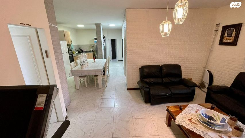 דירה, שטרית, שיכון ב, טבריה