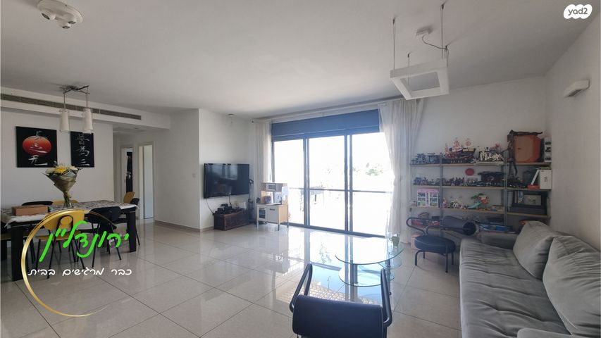 דירה, וילה דורי, שכונת הדגל, נס ציונה