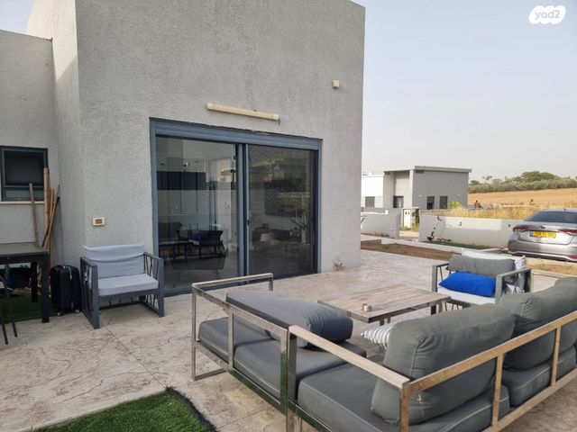 בית פרטי/ קוטג', עוצם