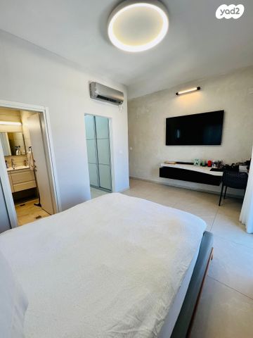 גג/ פנטהאוז, נחל דן, רמת נבון . הר כרמי, כרמיאל