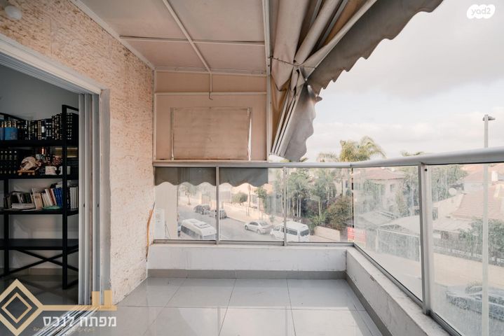 דירה, יובל, קרית מנחם בגין, נתיבות