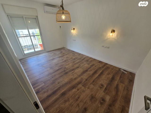 בית פרטי/ קוטג', גן יבנה מערב, גן יבנה