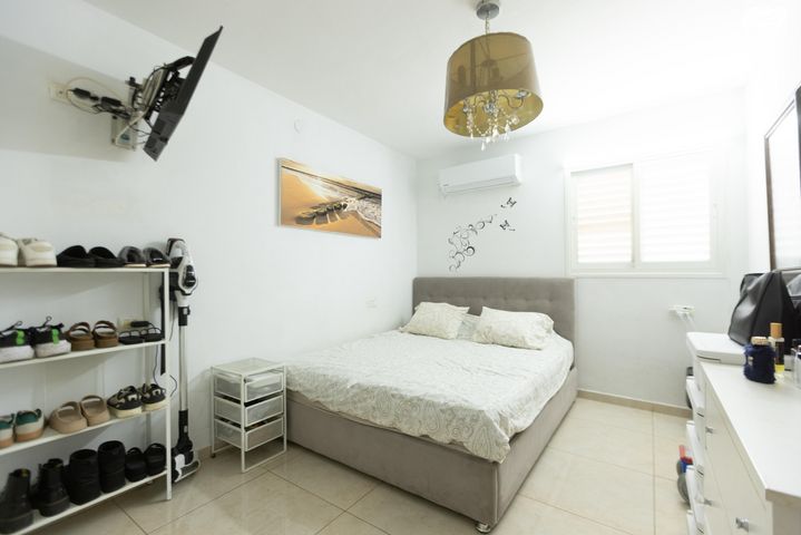 דירה, הרב משה מרדכי 4, טירת כרמל