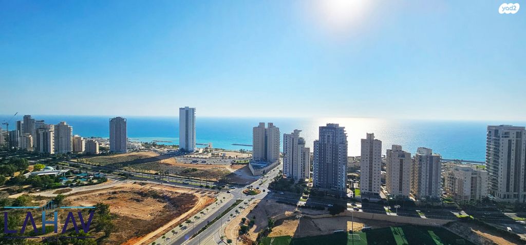 דירה, אמנון ליפקין שחק, נוף הטיילת, נתניה