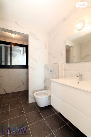 דירה, אמנון ליפקין שחק, נוף הטיילת, נתניה