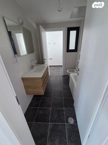 דירה, אוסישקין, מרכז העיר דרום, נתניה