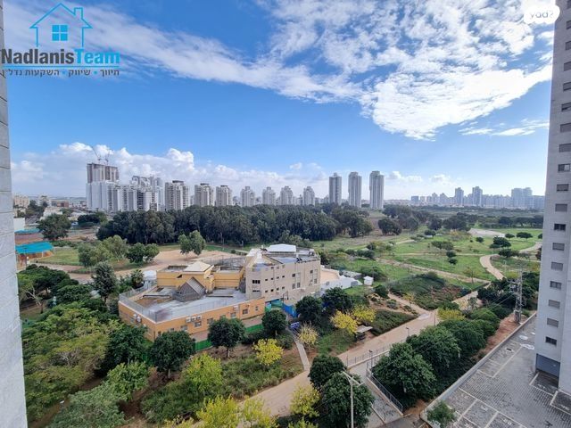 דירה, דוד רזניק, גלי הים, נתניה