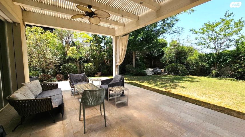 בית פרטי/ קוטג', סביון