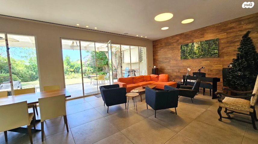 בית פרטי/ קוטג', סביון