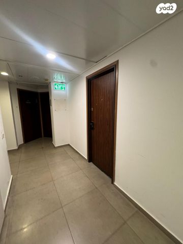 משרדים, דרך מנחם בגין 48, מונטיפיורי, הרכבת, תל אביב יפו