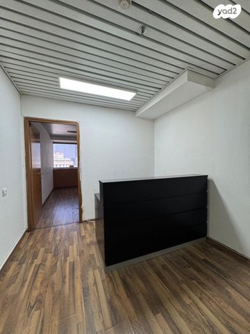 משרדים, דרך מנחם בגין 48, מונטיפיורי, הרכבת, תל אביב יפו