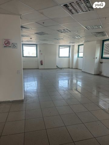 משרדים, לוד