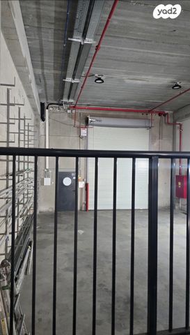 מבני תעשיה, אזור תעשיה א, חולון