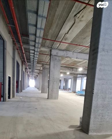 מבני תעשיה, אזור תעשיה א, חולון