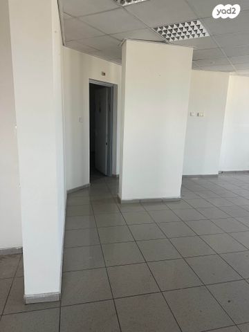 משרדים, לוד