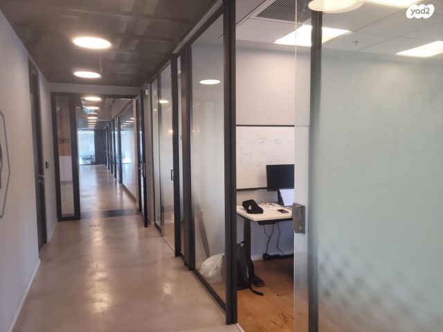 משרדים, יגאל אלון, תל אביב יפו