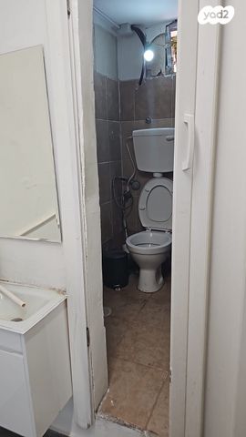 חנויות/ שטח מסחרי, דרך זאב ז'בוטינסקי 20, גבעת רוקח, בני ברק