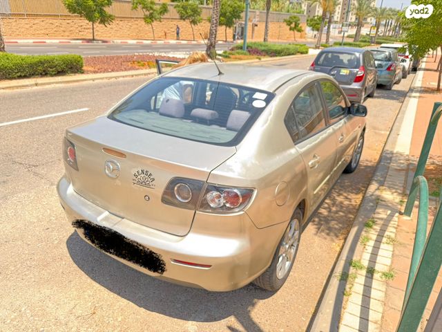 מודעת רכב מאזדה 3