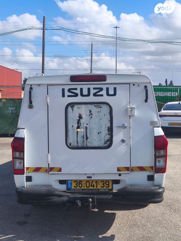 איסוזו די-מקס