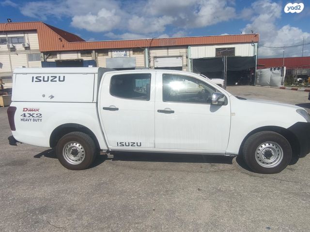 איסוזו די-מקס