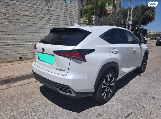 מודעת רכב לקסוס NX