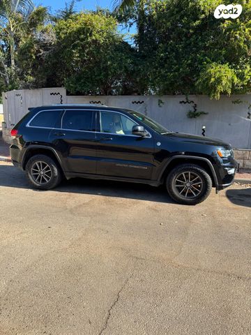 מודעת רכב ג'יפ גרנד צ'ירוקי