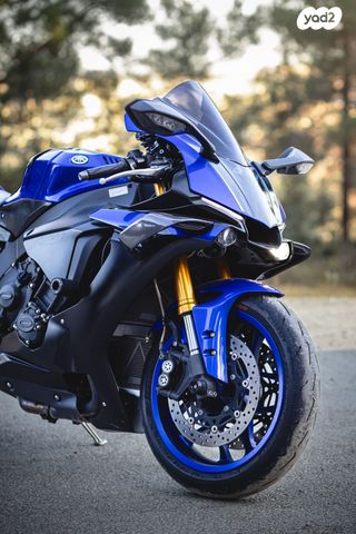 מודעת רכב ימאהה YZF-R1