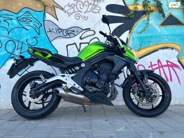 מודעת רכב קאוואסאקי ER-6N
