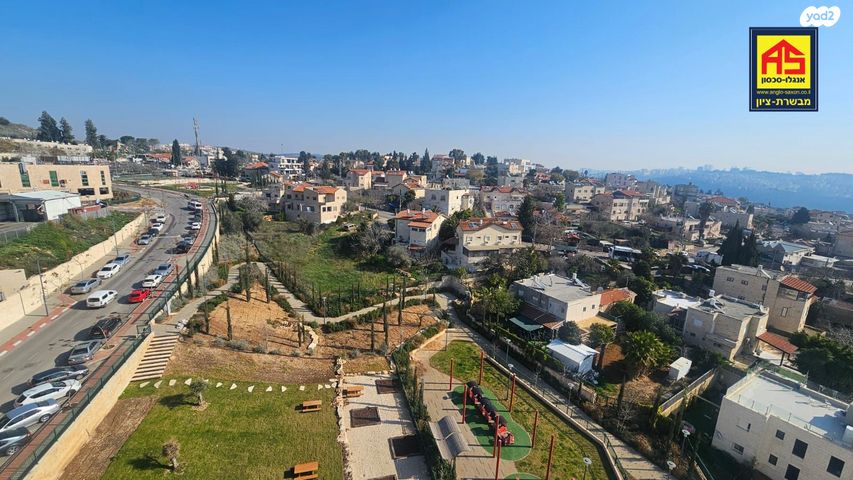 השקד 