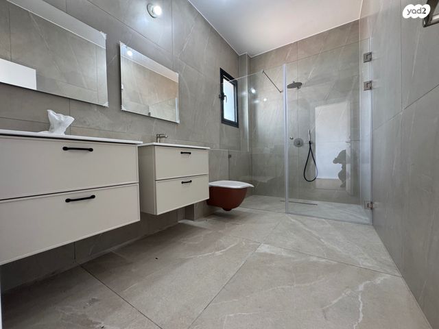 דירה, אמנון ליפקין שחק, נוף הטיילת, נתניה