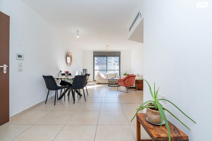 דירה, שוהם 76, אבני חן, חריש