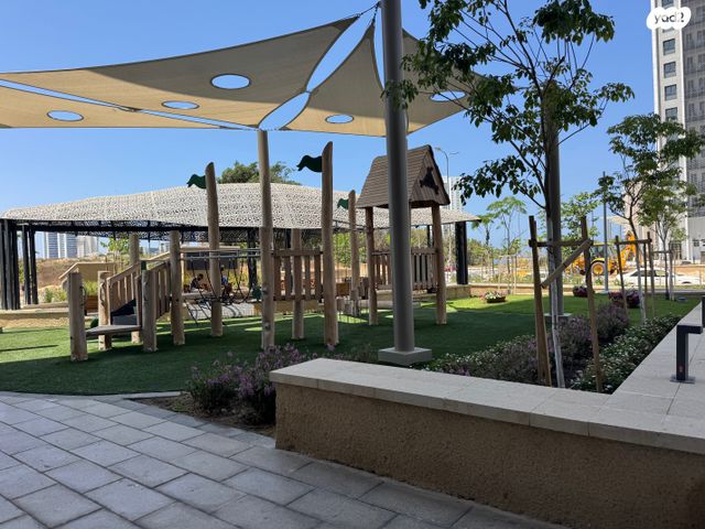 דירה, אמנון ליפקין שחק, נוף הטיילת, נתניה