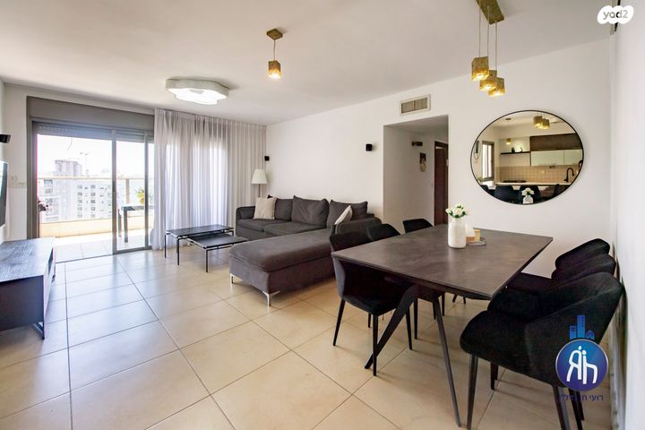 דירה, תרזה קוגלמן, נווה גן, פתח תקווה