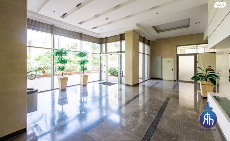 דירה, תרזה קוגלמן, נווה גן, פתח תקווה