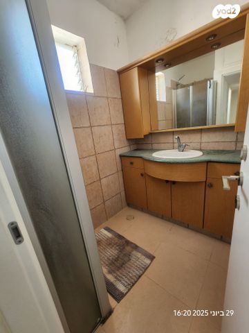 דירה, בני משה, ד' / מערב מרכז העיר, רחובות